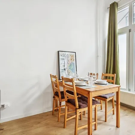 Beautiful 1 Bedroom In Charlottenburg Berlín